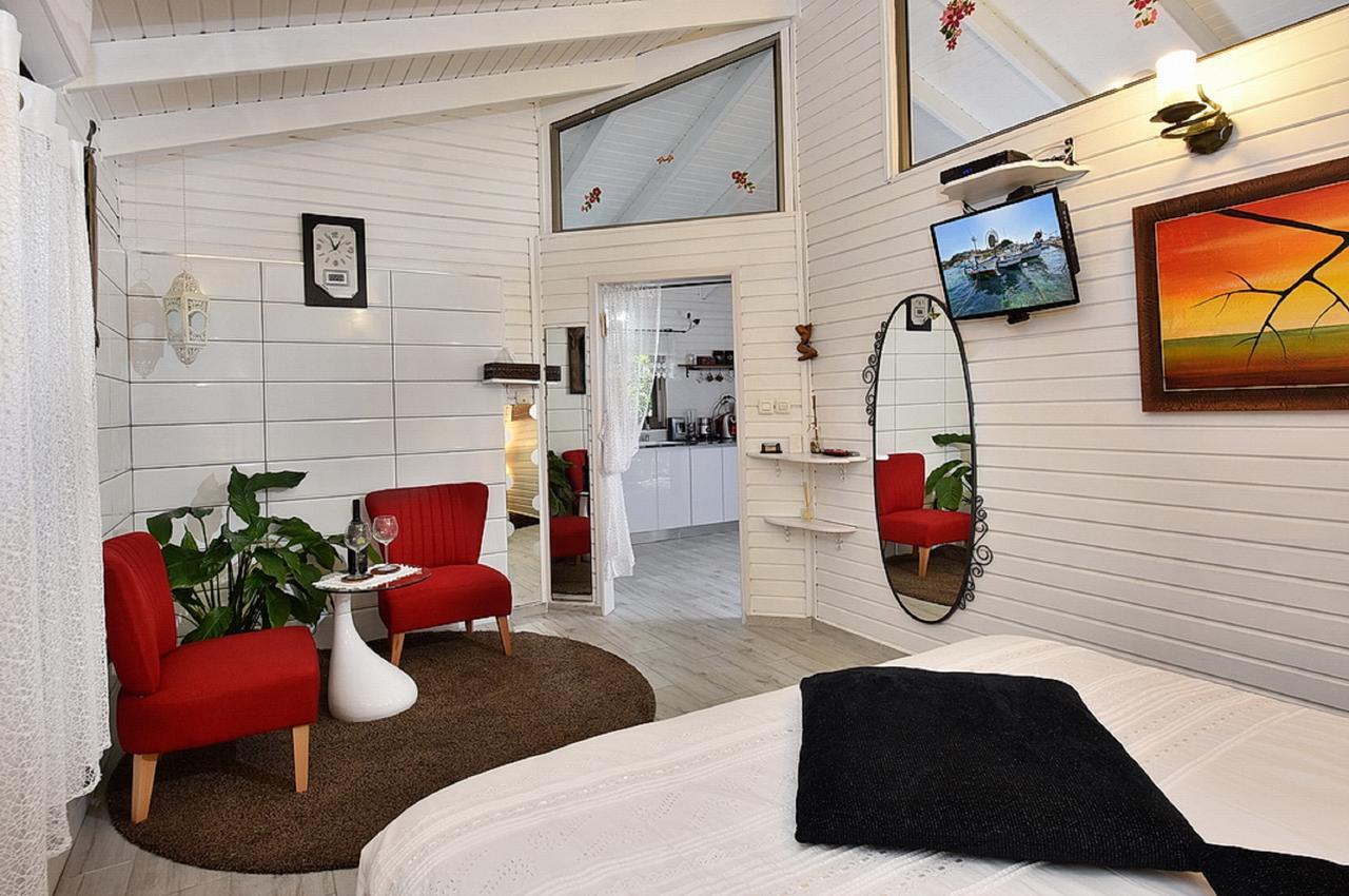 Lodge On The Sea Shave Ziyyon Exterior foto