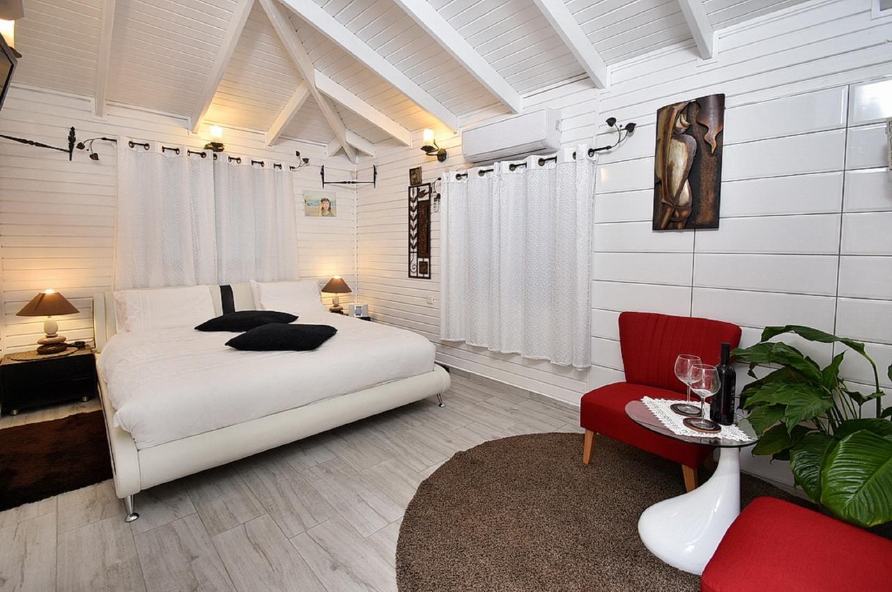 Lodge On The Sea Shave Ziyyon Exterior foto
