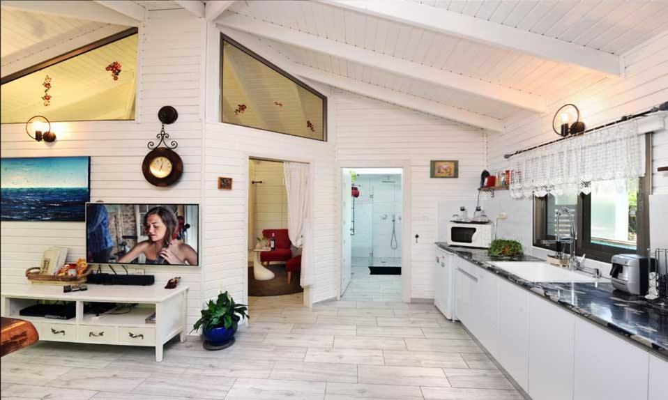 Lodge On The Sea Shave Ziyyon Exterior foto